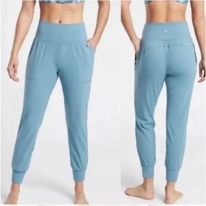 Athleta Salutation Stash Jogger XL Pant Riviera Blue
Powervita